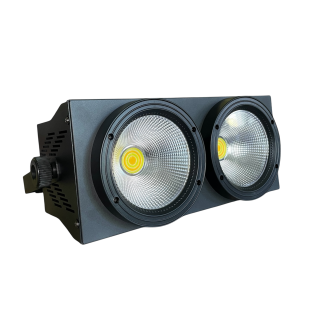 Светодиодный прожектор заливающего света PL LED BLINDER