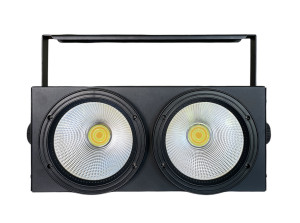 Светодиодный прожектор заливающего света PL LED BLINDER